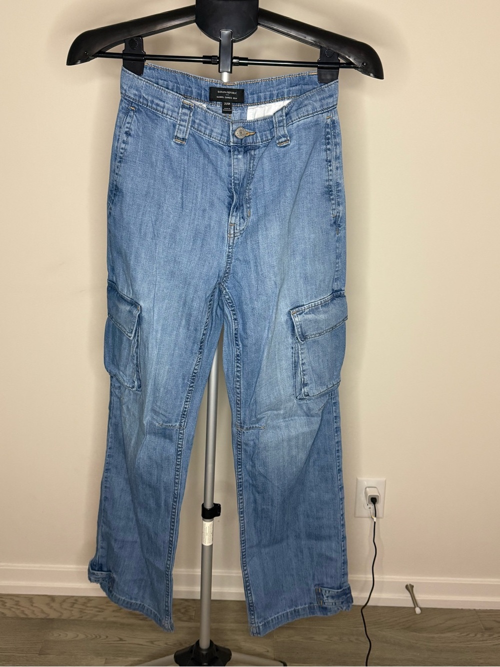 Banana Republic Barrel Cargo Jeans 25 Regular Light Wash Wide Leg Utility Denim - Picture 8 of 8